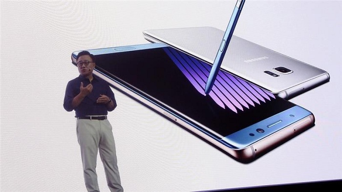 Samsung halts Galaxy Note 7 sales over battery problem